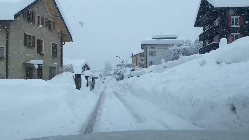 Viel Freude, aber auch erhebliche Lawinengefahr: Schweiz versinkt im Schnee