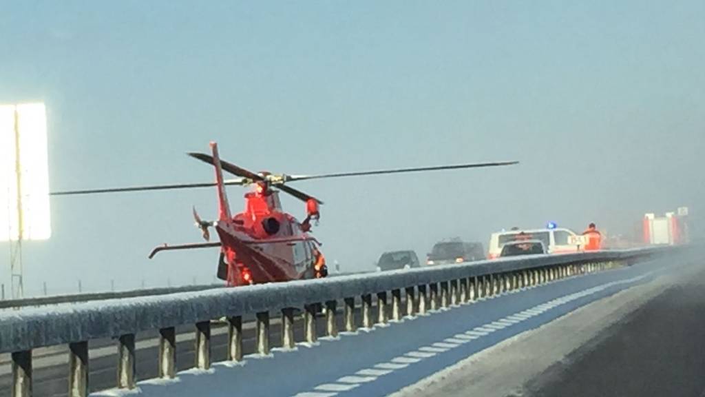 Drei Rega-Helikopter und sechs Ambulanzfahrzeuge waren im Einsatz. (Bild: Todayreporter)