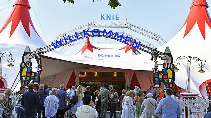 Knie-Premiere in Rapperswil SG trotz Corona-Auflagen ausverkauft