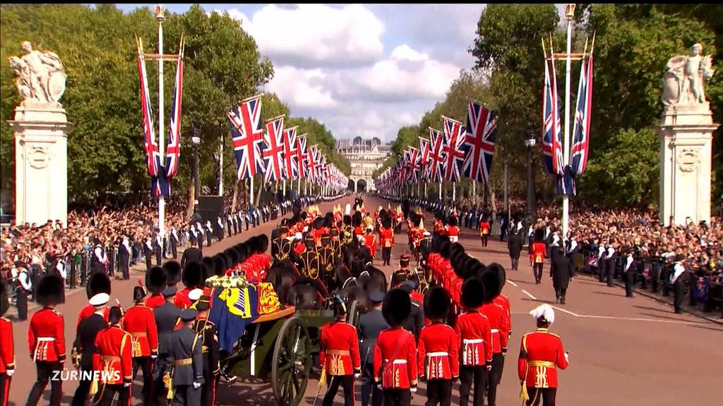 Queen-Prozession versetzt London in den Ausnahmezustand