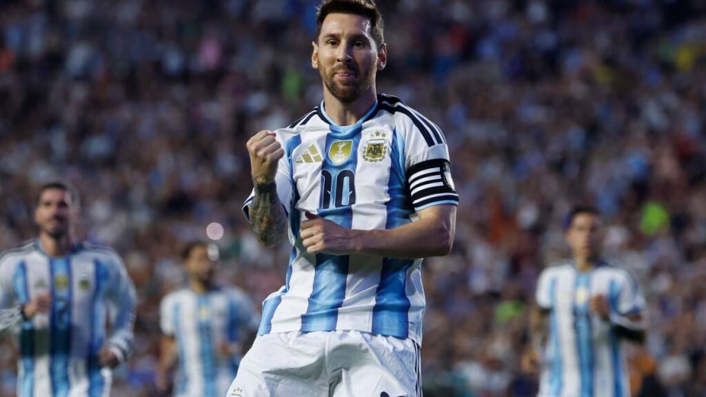 Torschütze Lionel Messi jubelt