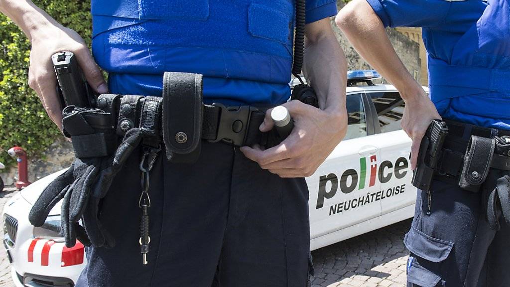 Die Neuenburger Polizei konnte den mutmasslichen Täter rasch verhaften. (Symbolbild)