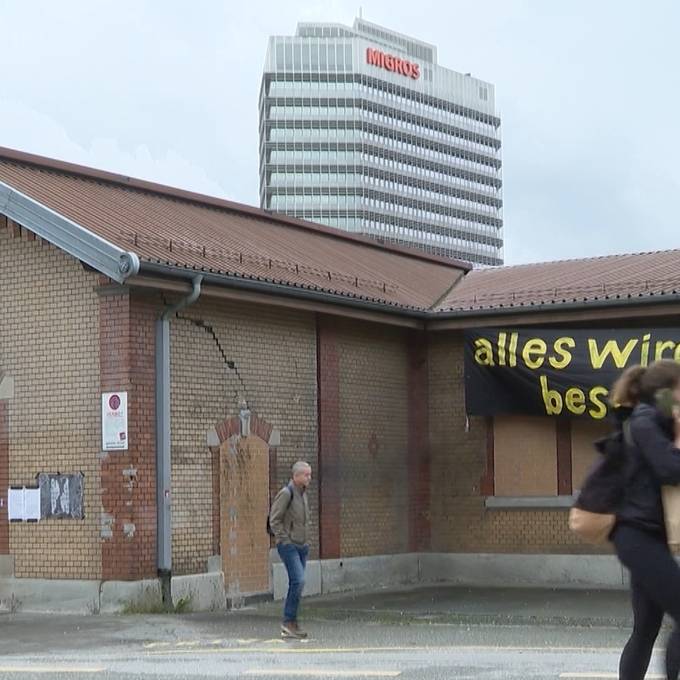 Die Hausbesetzerinnen wollen im EWZ-Gebäude bleiben