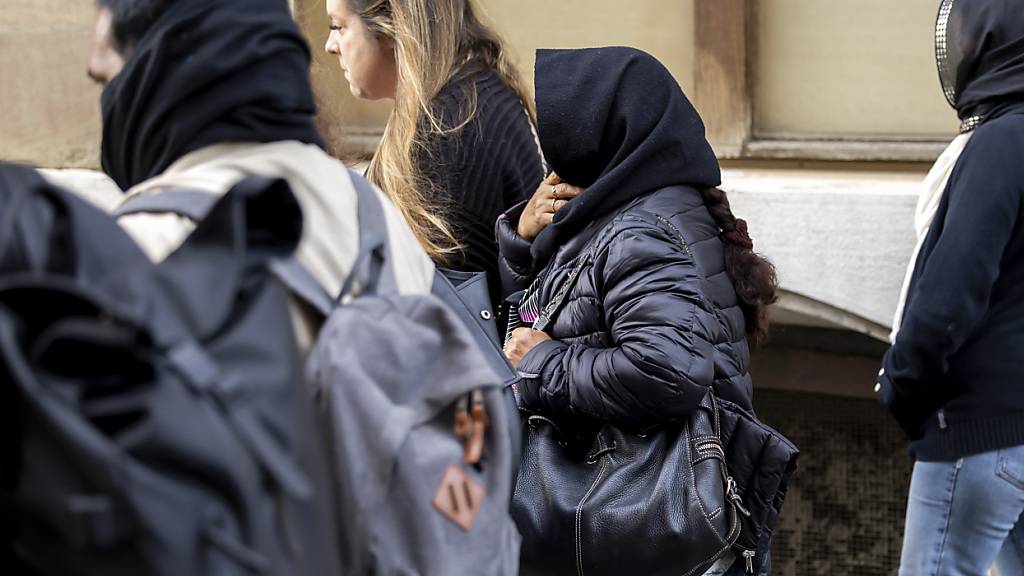 Im Juni standen vier Mitglieder einer reichen indischen Familie wegen des Vorwurfs des Menschenhandels in Genf vor Gericht. Weil sie ihr Hauspersonal unter anderem mit Billiglöhnen ausgenutzt haben, wurden sie schliesslich wegen Wuchers verurteilt. (Archivbild)