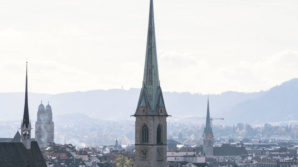 Die Reformierte Kirche des Kantons Zürich will Übergriffe verhindern. Hintergrund sind Meldungen von mehreren Frauen, die vor rund 20 Jahren Opfer eines Pfarrers waren. (Symbolbild)