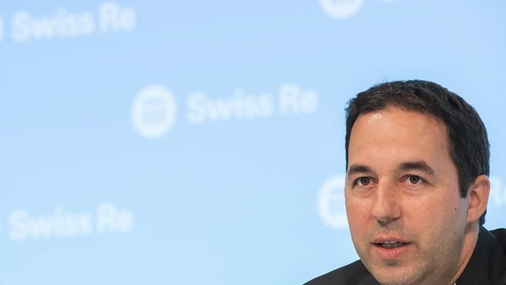 Christian Mumenthaler, Konzernchef des Rückversicherers Swiss Re, setzt bei der Unternehmensstrategie auf Konstanz. Daran ändert auch der im Halbjahr erlittene Gewinnrückgang nichts.