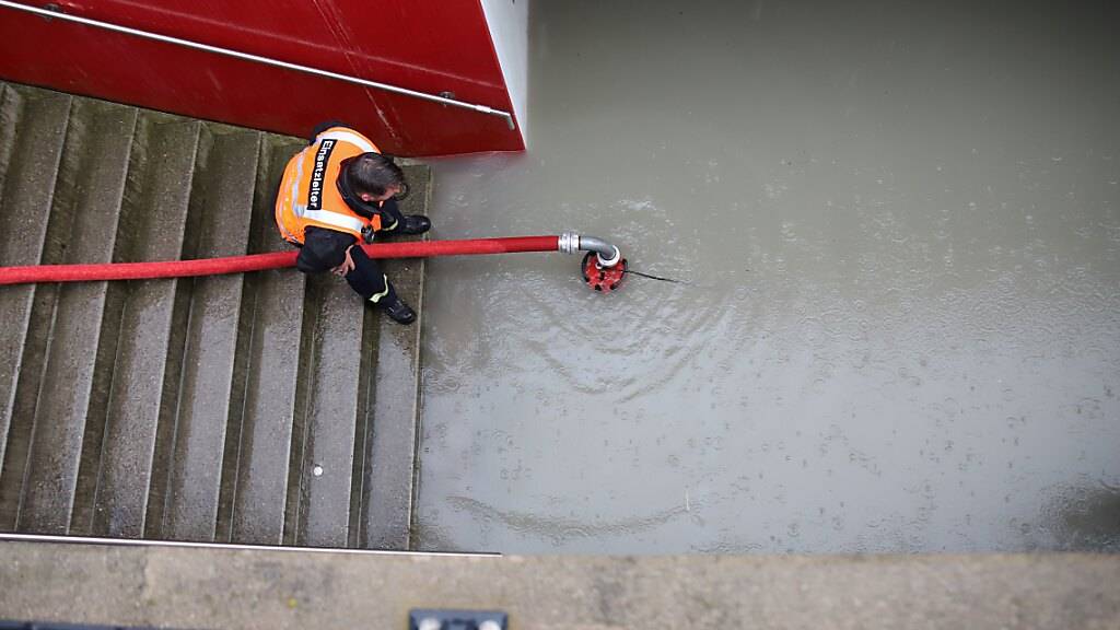 Die Unterführung Chollermüli in Zug stand unter Wasser.