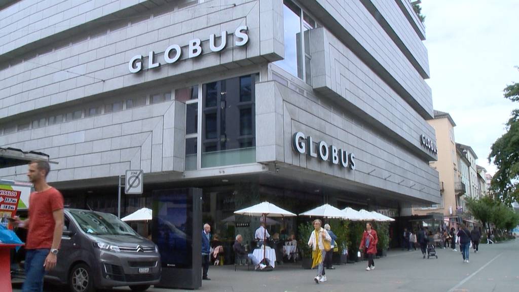 Globus stösst Navyboot und Modegeschäfte ab