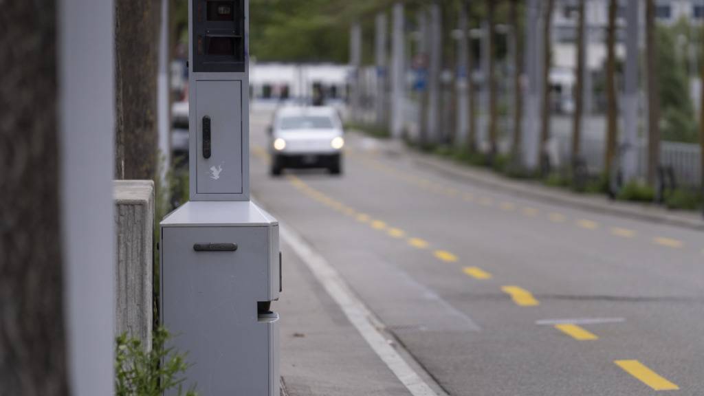 Während in der Schweiz die Geschwindigkeiten vor allem mittels Radaranlagen gemessen werden, setzt Österreich auch viel auf die Section Control. (Archivbild)