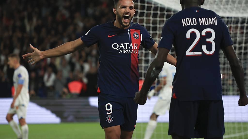 Gonçalo Ramos feiert mit Randal Kolo Muani den klaren Sieg gegen Marseille