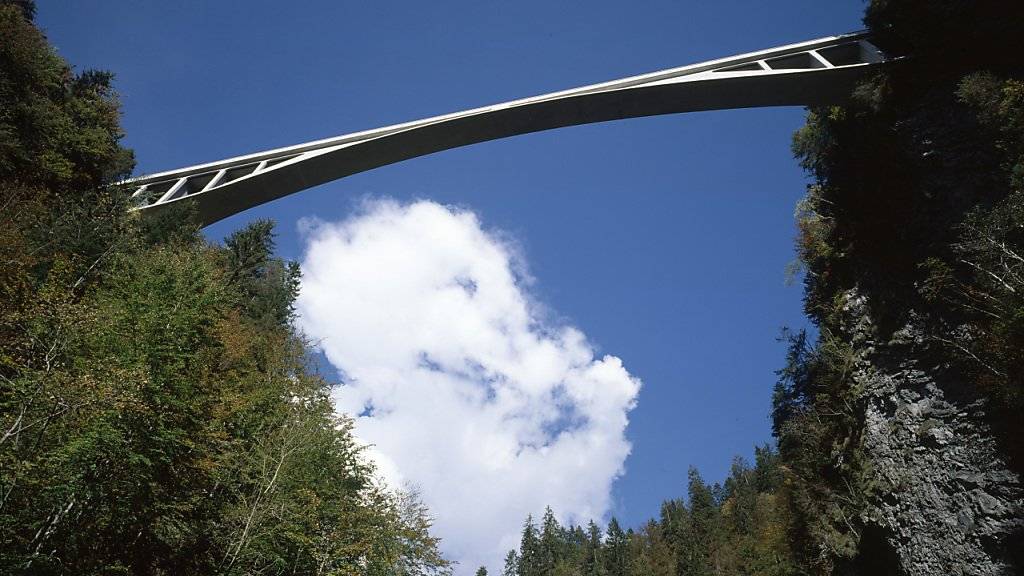 Die Salginatobelbrücke bei Schiers könnte bald zum UNESCO-Welterbe gehören. (Archivbild)