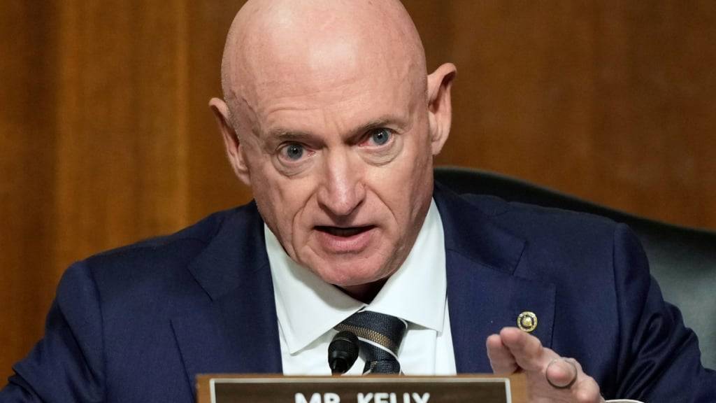 ARCHIV - Der demokratische Senator Mark Kelly. Foto: Ben Curtis/AP/dpa/Archivbild