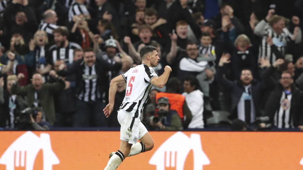 Fabian Schär nach seinem Treffer gegen Paris Saint-Germain