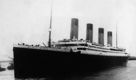 Foto Von Mutmasslichem Titanic-eisberg Wird Versteigert - Buch Bühne 