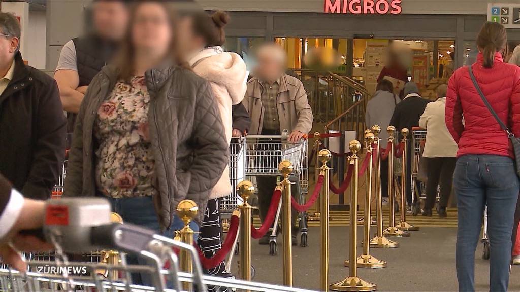 Trotz Coronavirus: Viele Senioren gehen weiterhin ins Einkaufszentrum