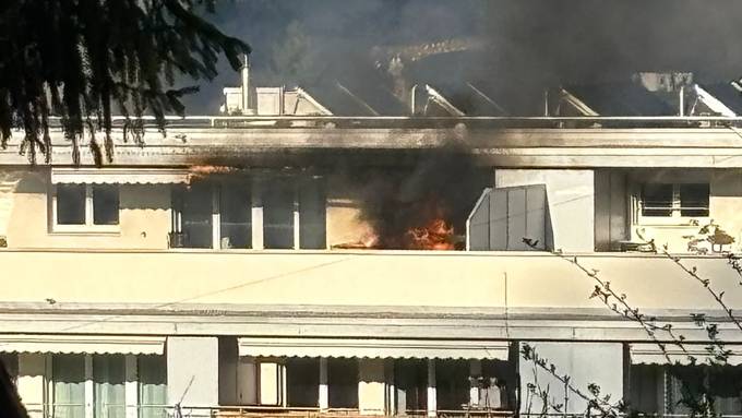Wohnung muss wegen Balkonbrand evakuiert werden