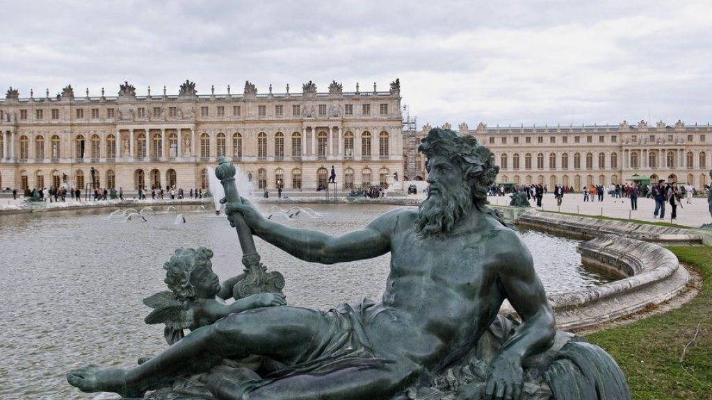 Blick auf das Schloss Versailles des französischen Sonnenkönigs Ludwig XIV. (Archiv)