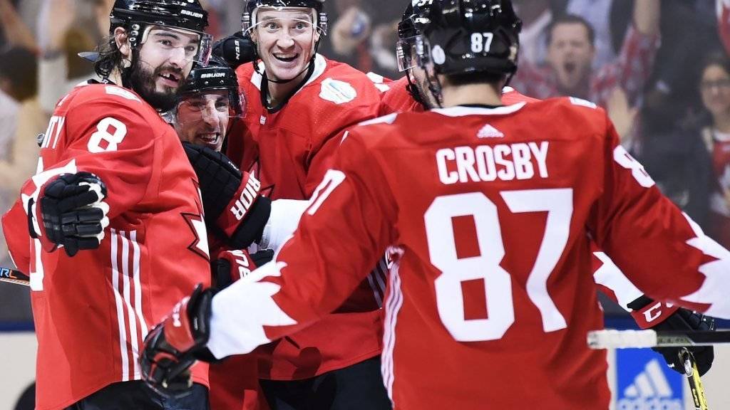 Die Kanadier bejubeln am World Cup den Einzug in den Final