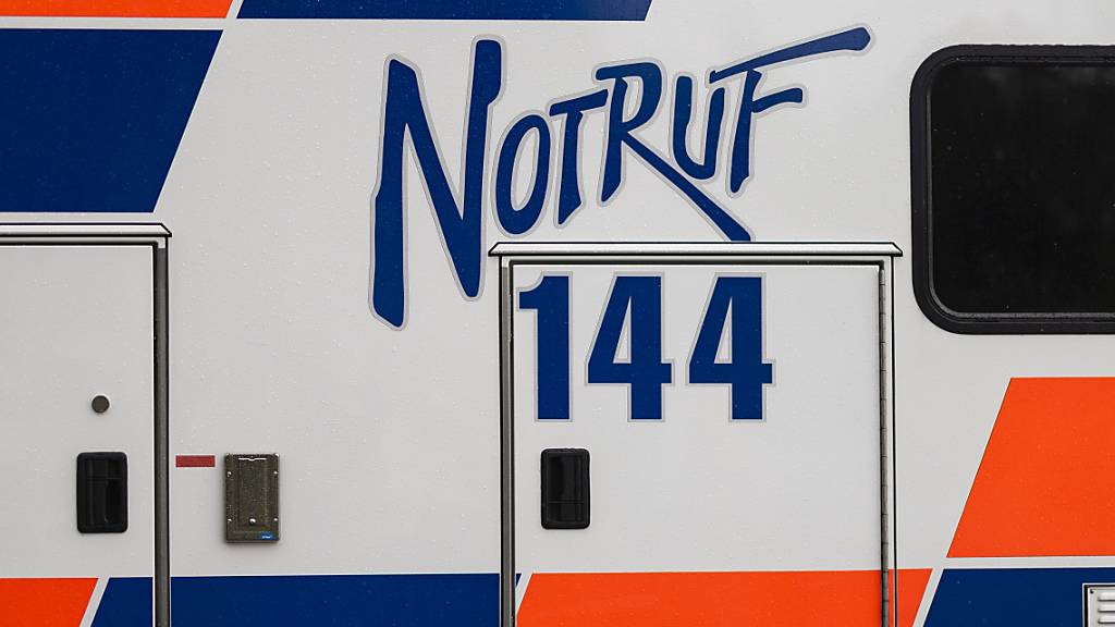 Ein Grossaufgebot von Rettungs- und Einsatzkräften evakuierte das Einkaufszentrum in Wetzikon im Zürcher Oberland. (Symbolbild)