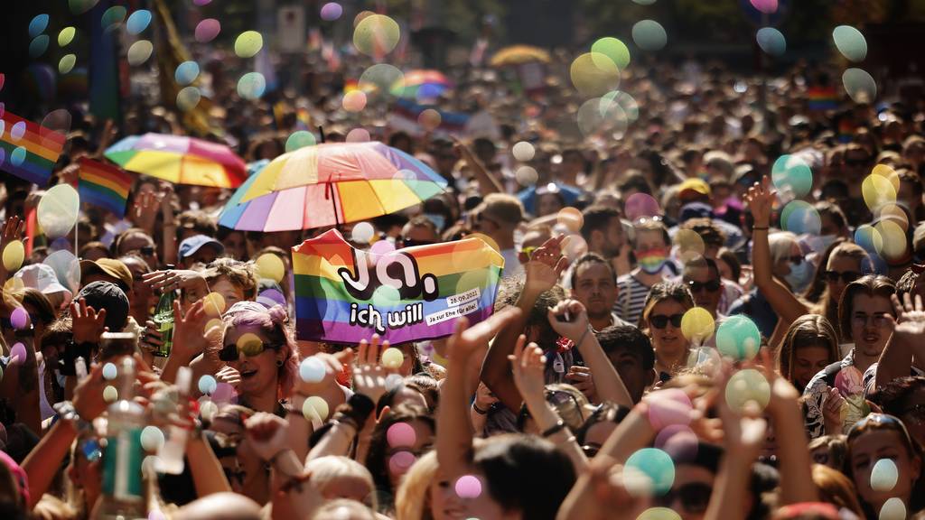 Feiern, informieren, rennen – der Eventkalender zur Pride 2022