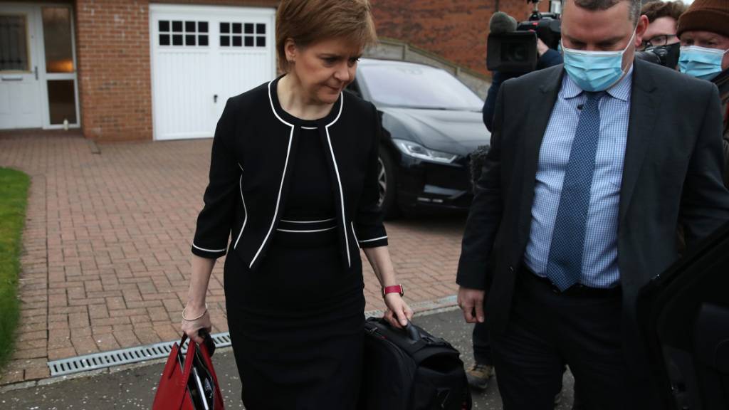 Schottlands Regierungschefin Nicola Sturgeon trotzt den Vorwürfen eines Ausschusses des schottischen Parlaments. Foto: Andrew Milligan/PA Wire/dpa