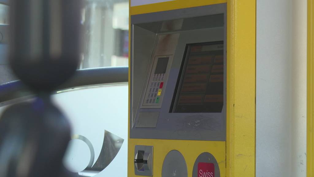 Der Gelbe Riese streicht weiter: Jetzt verschwinden die Billettautomaten aus den Postautos