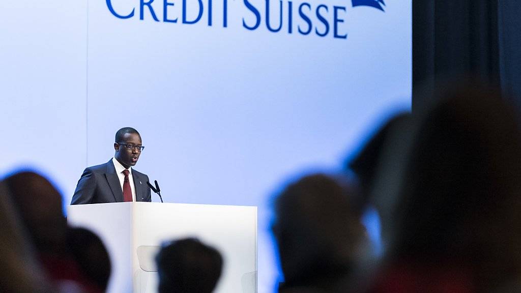 Credit-Suisse-Chef Tidjane Thiam erläutert den Aktionären die geplanten Kapitalerhöhungen.