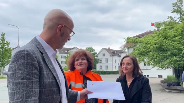 Angestellte der Stadt Dübendorf fordern mit Petition mehr Lohn