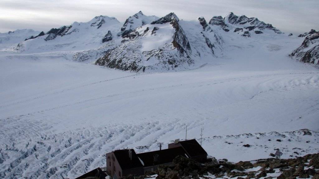 Die vier deutschen Skitourenfahrer wurden auf dem Weg von der Finsteraarhornhütte zur Konkordia-Hütte (Bild) von einer Lawine verschüttet. (Archivbild)