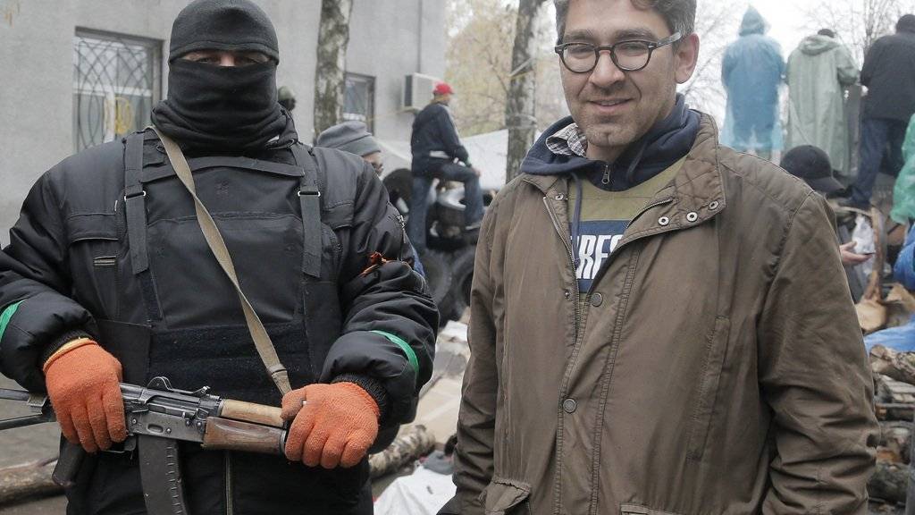 Einer unter vielen: US-Reporter Simon Ostrovsky wurde 2014 von ostukrainischen Separatisten festgehalten (Symbolbild).