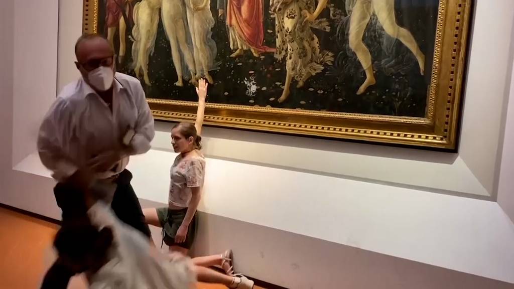 Klimaaktivisten kleben sich in Florenz an Botticelli-Gemälde in Museum