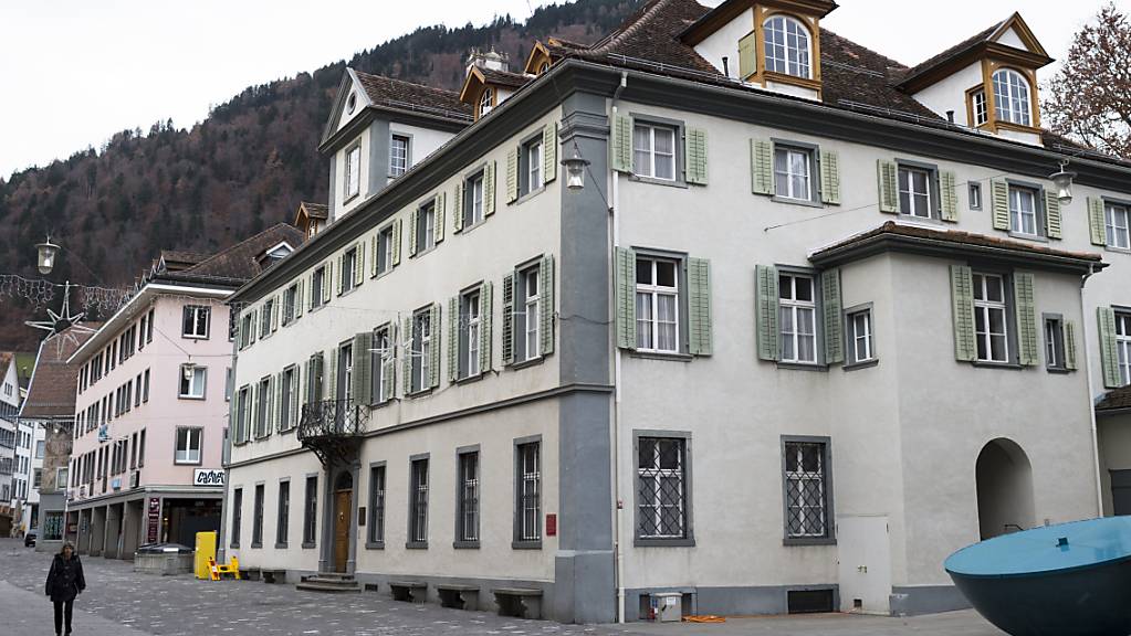 Zusätzliche Richterinnen und Richter in Temporäranstellung sollen helfen, den Pendenzenberg am Kantonsgericht Graubünden in Chur abzubauen (Archivbild)