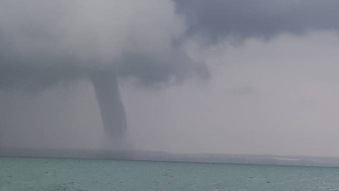 Wasserhose auf dem Bodensee gesichtet