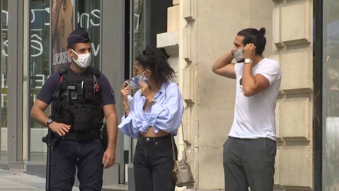In Frankreich wächst der Druck zur Verschärfung der Maskenregeln
