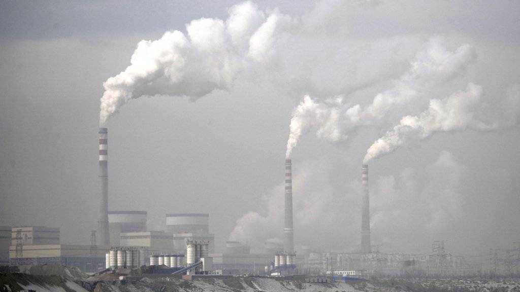 China stösst mehr Treibhausgase aus als bisher bekannt. Die Kohlekraftwerke, wie das  von Dadong in der Provinz Shansi, gehören zu den grossen Verursachern von Treibhausgasen. (Archiv)