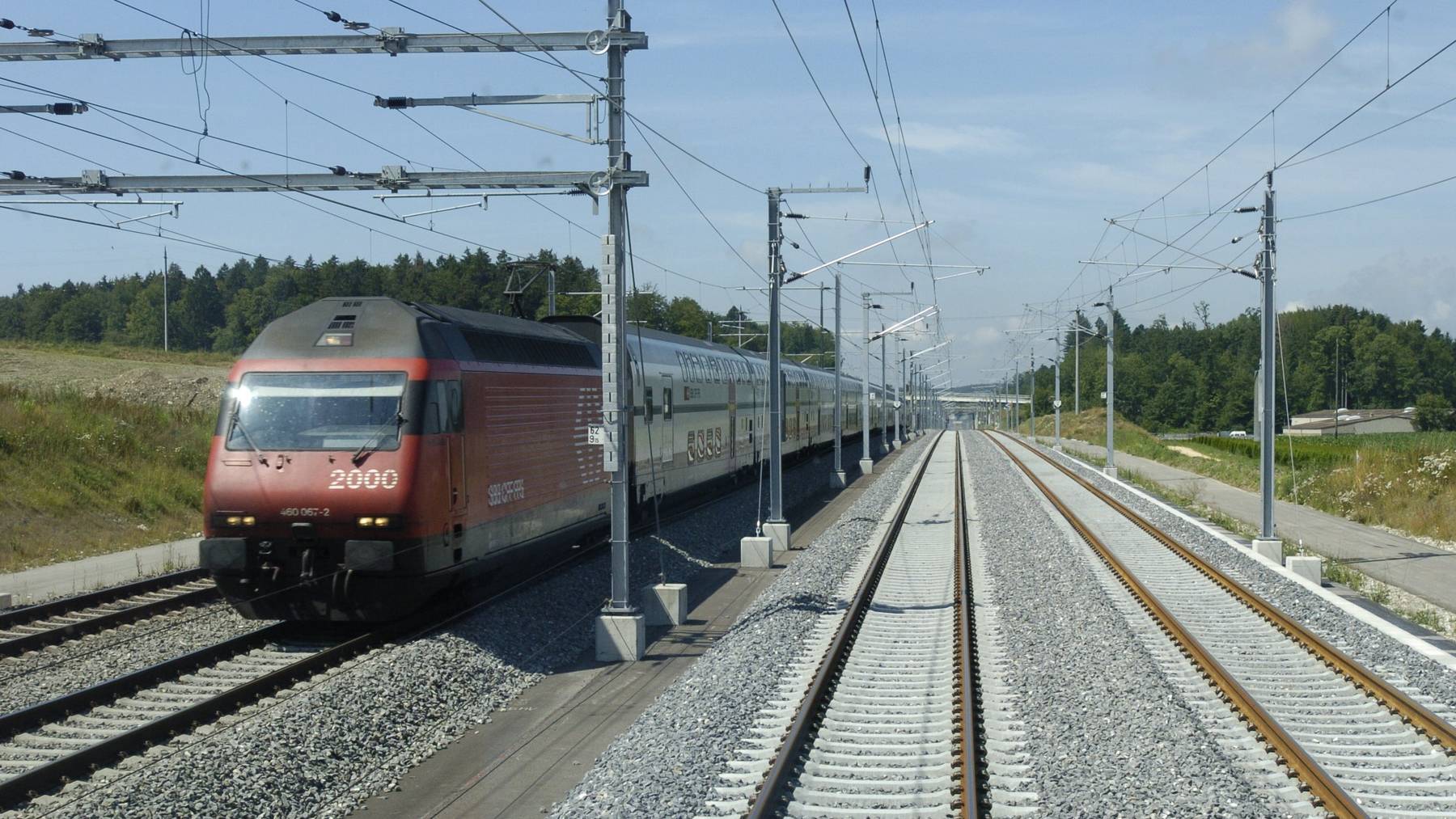 Die Bahn-2000-Strecke zwischen Bern und Olten war am Mittwoch wegen einer Fahrleitungsstörung unterbrochen (Symbolbild)