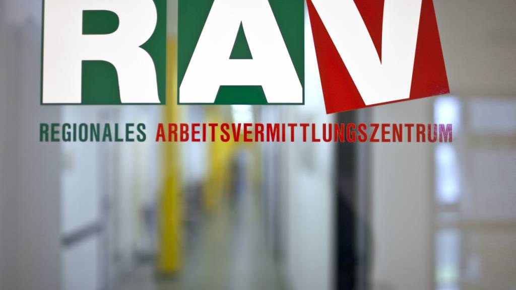 Aus den Regionalen Arbeitsvermittlungszentren im Kanton St. Gallen gab es anhaltende Kritik. Eine Führungsanalyse zeigte Probleme in der Kommunikation. (Archivbild)