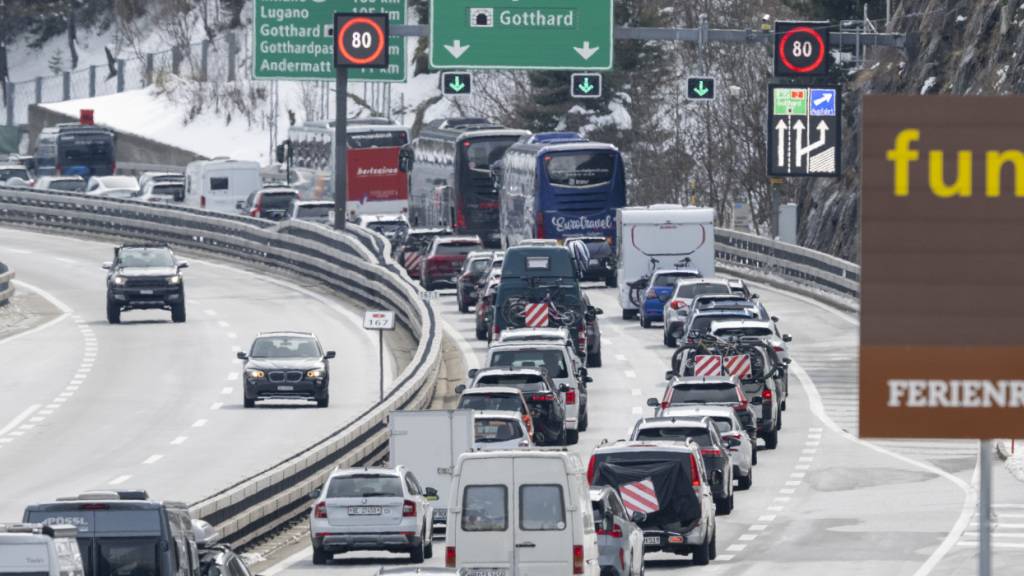 Am Gotthard ist ab Gründonnerstag viel Geduld gefragt.