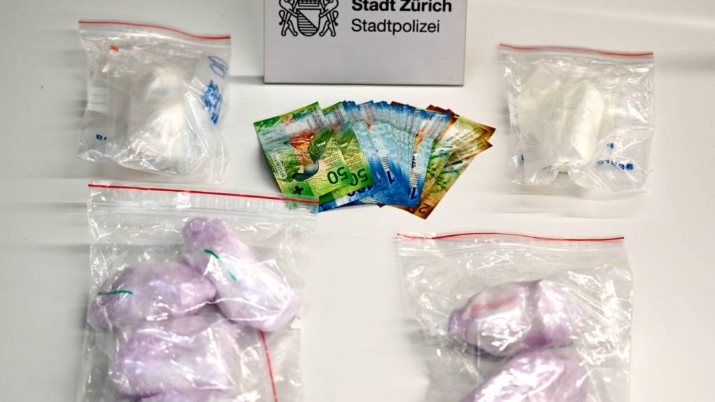 900 Gramm Kokain konnte die Polizei in zwei Liegenschaften in der Stadt Zürich sicherstellen.