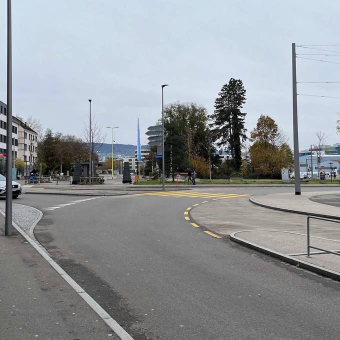 Fussgänger in Schlieren angefahren – Polizei sucht nach Lenker
