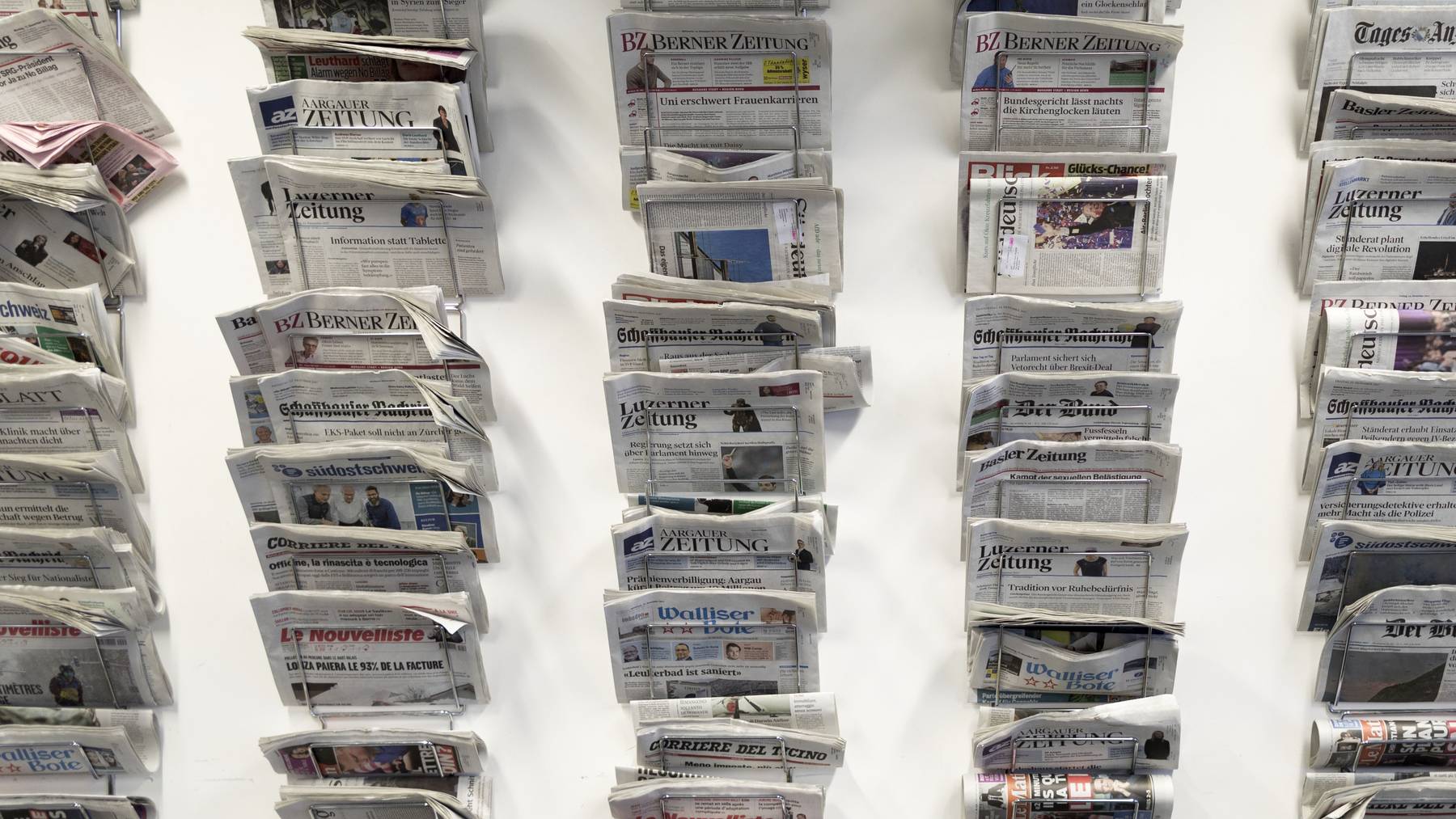 Zeitungen profitieren heute von der indirekten Presseförderung. Nun schlägt der Bundesrat vor, diese Unterstützungsmassnahme auszuweiten.