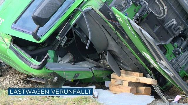 Lastwagenunfall in Sellenbüren