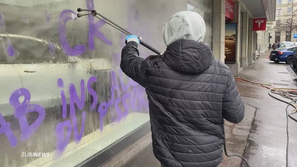 Unbewilligte Demo gegen Femizide: Zahlreiche Schmierereien in Zürich