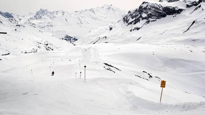 Skifahrer bei Sturz in Lech schwer verletzt