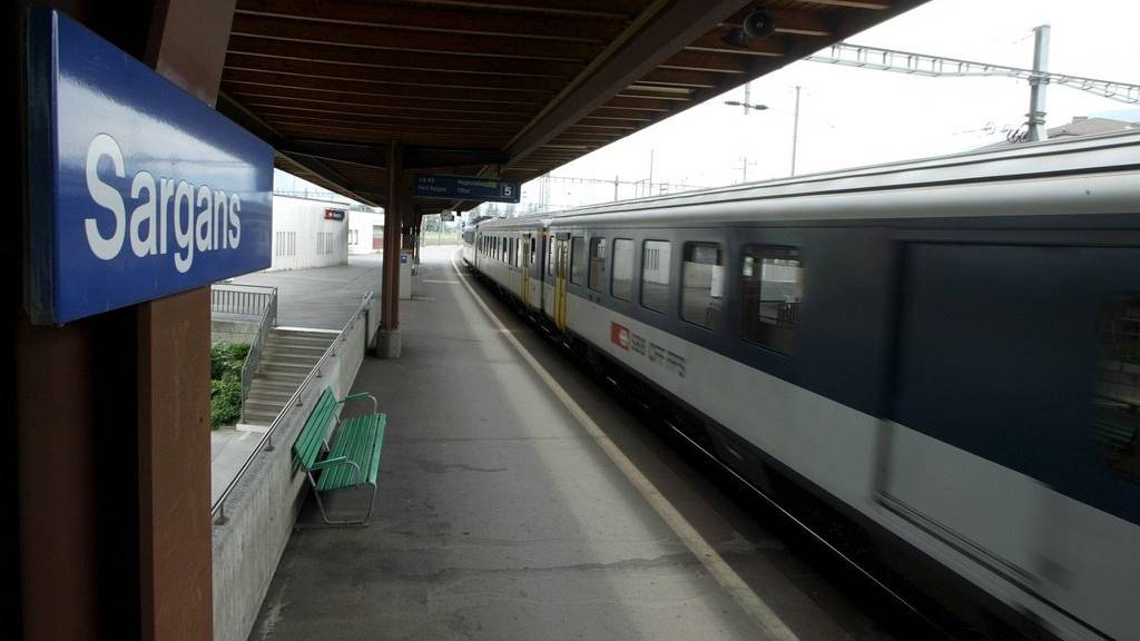 Der Bahnverkehr zwischen Buchs SG und Sevelen auf der Linie Sargans - St. Margrethen ist unterbrochen.
