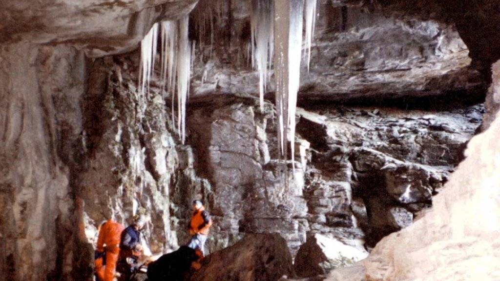 Das Hölloch im schwyzerischen Muotathal gilt als eines der grössten Höhlensysteme der Welt. Immer wieder werden Höhlenbesucher eingeschlossen. (Archivbild)