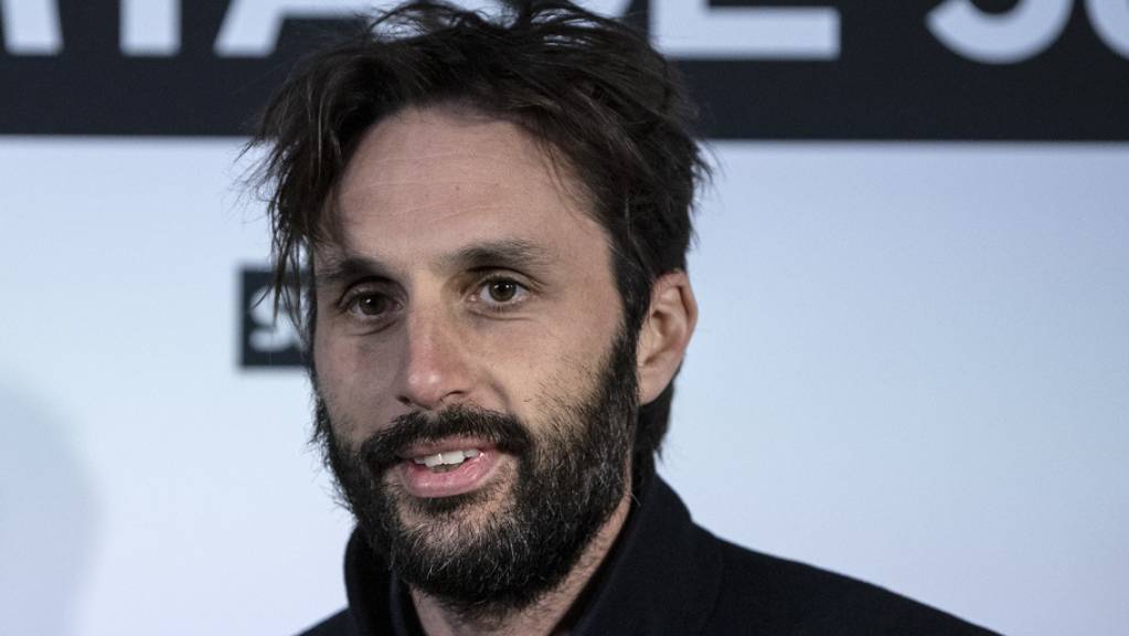 2021 präsentierte er seinen Film «Atlas», ab dem 1. August 2022 kehrt der Tessiner Filmemacher Niccolò Castelli als neuer künstlerischer Leiter an die Solothurner Filmtage zurück.