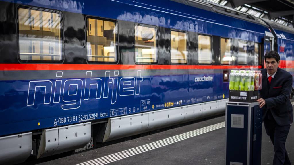 Bahnreisende in der EU sollen künftig besser geschützt sein. (Archivbild)