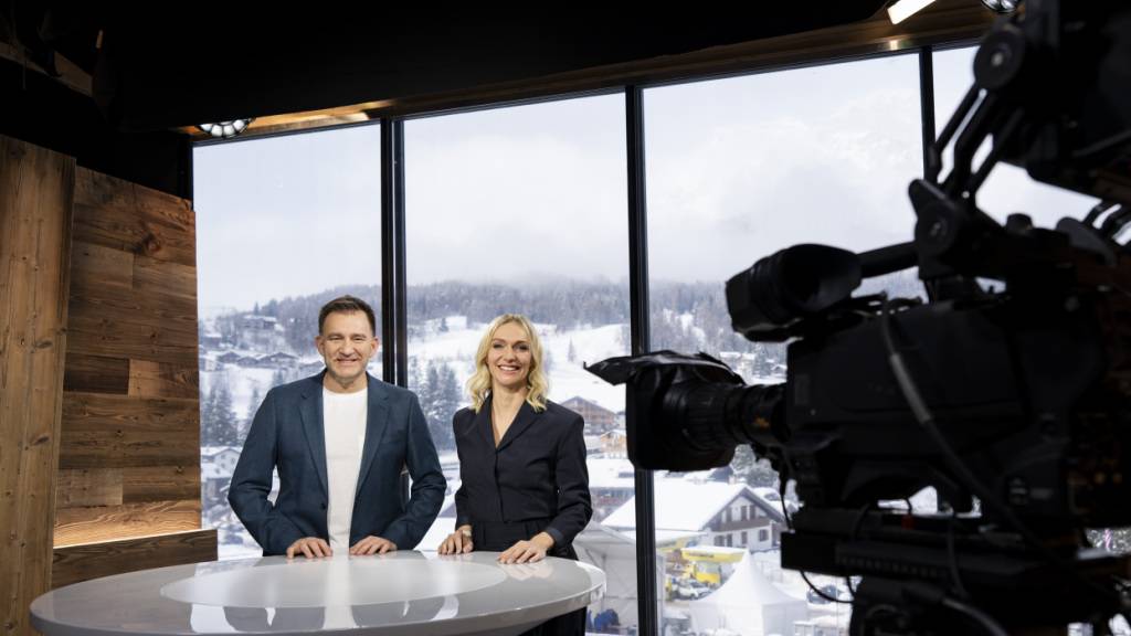 Die Moderatoren Sascha Ruefer und Annette Fetscherin hielten für SRF die Zuschauer bei der Stange