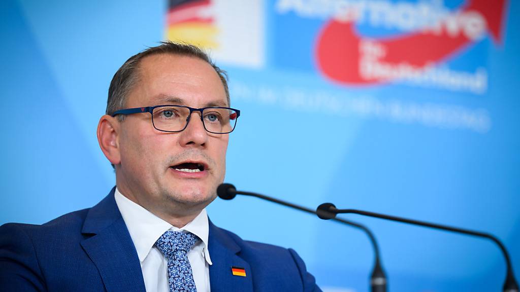 ARCHIV - Der AfD-Bundesvorsitzende Tino Chrupalla ist während einer Wahlkampfveranstaltung im bayrischen Ingolstadt ins Krankenhaus eingeliefert worden. Foto: Bernd von Jutrczenka/dpa